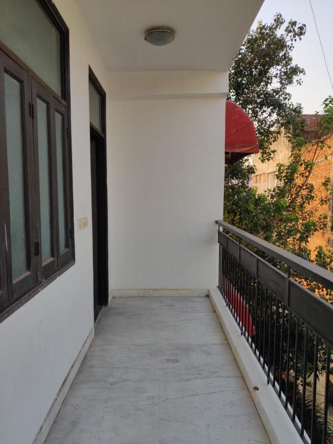 A Pousada Heistel Delhi Nova Deli Exterior foto